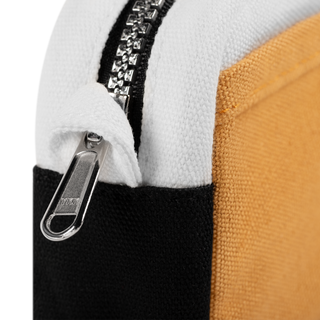 Soolla Studio Pouch, Samplehaus